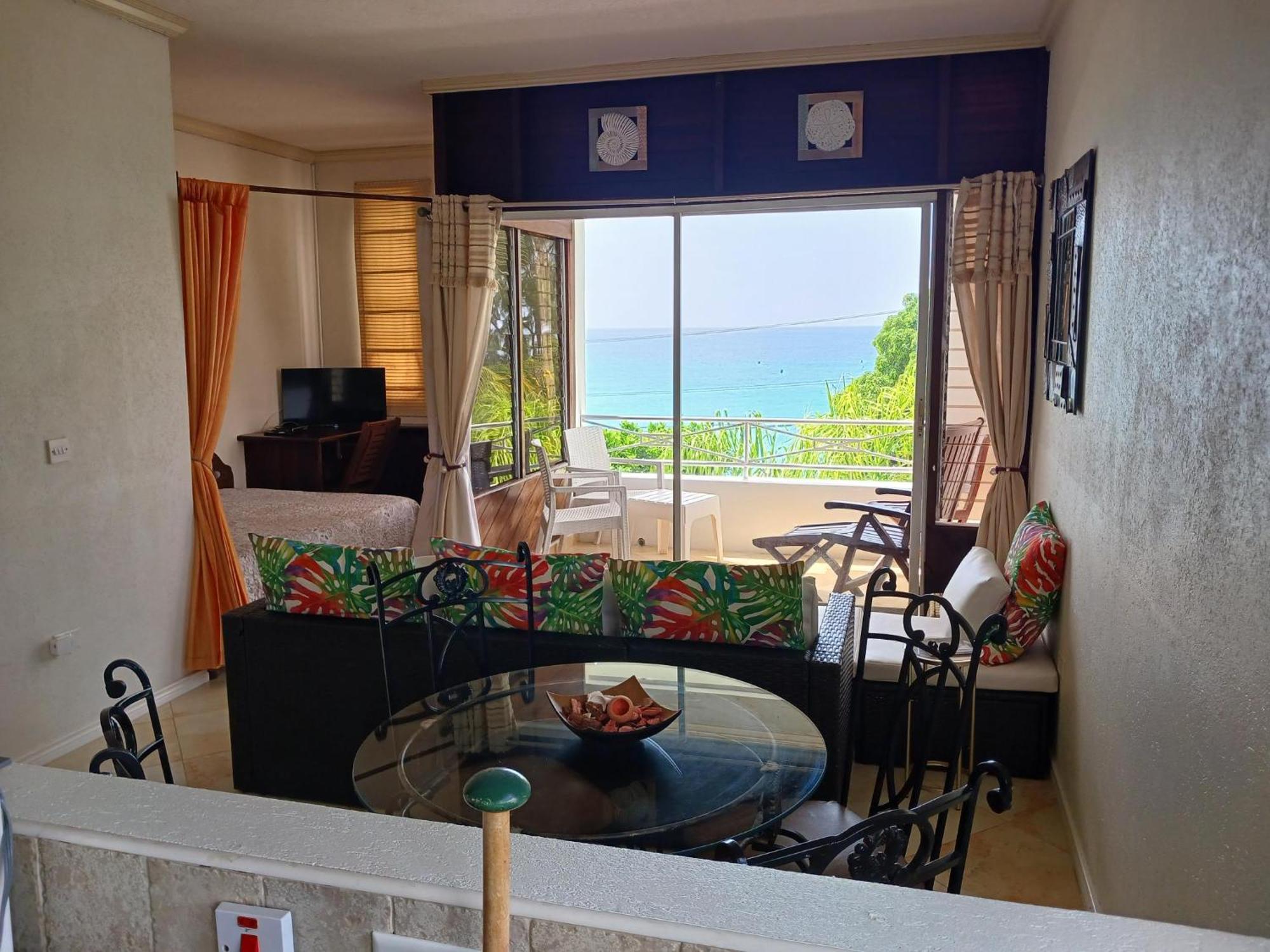 Coral Lane Beach Apartments Saint James Kültér fotó